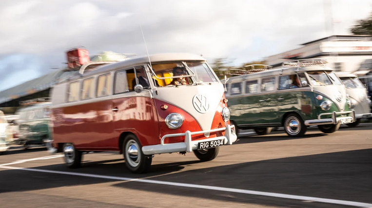 Screenshot 2025 09 22 at 07 11 06 A vibrant sea of VW campers swarms Goodwood Revival GRR