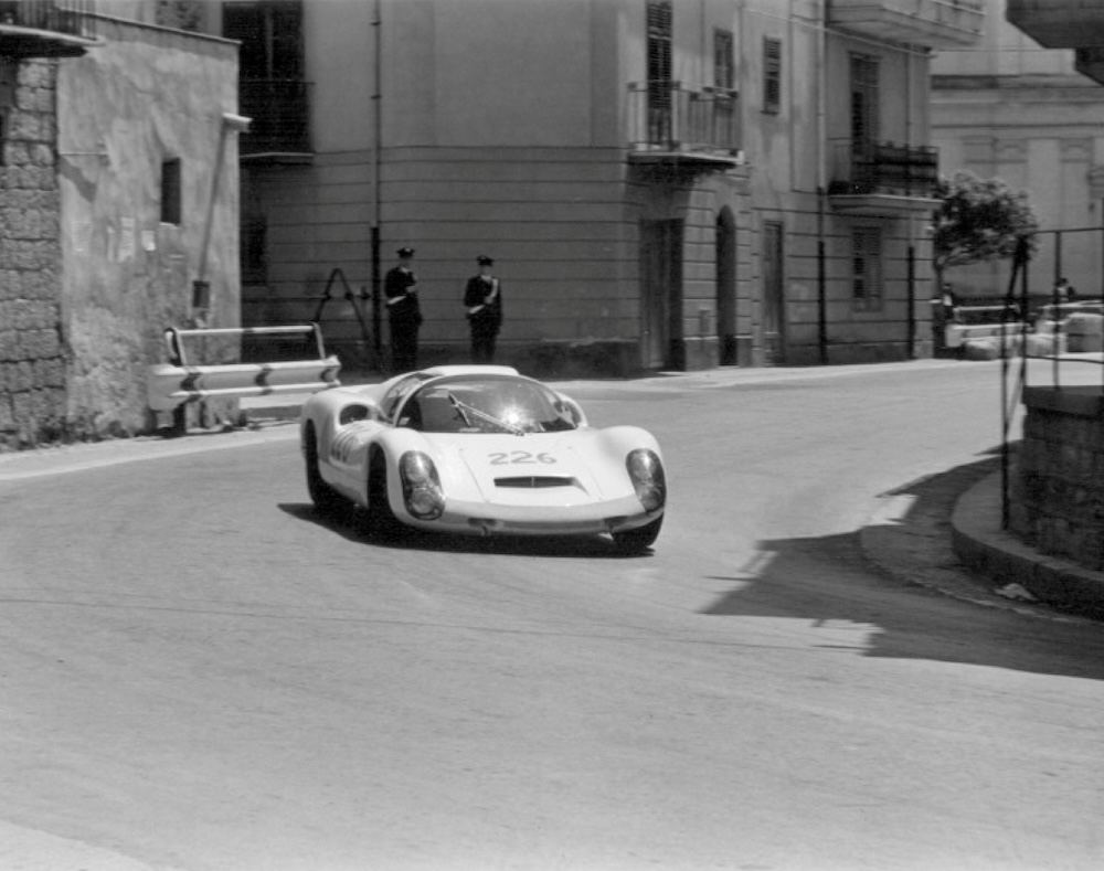 The 1967 Porsche 910 #025 - collectorscarworld
