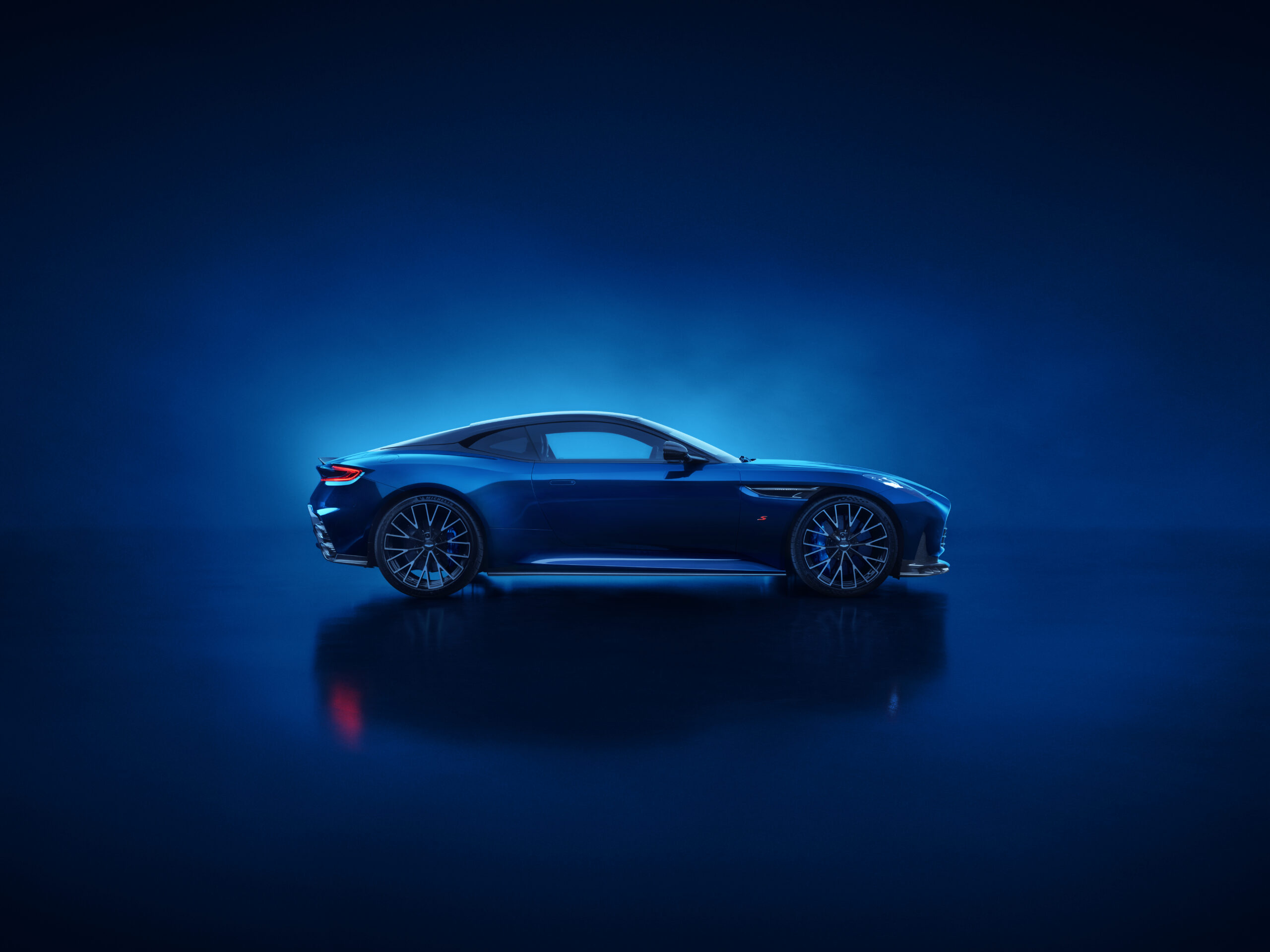 Aston Martin DB12 S 04 scaled
