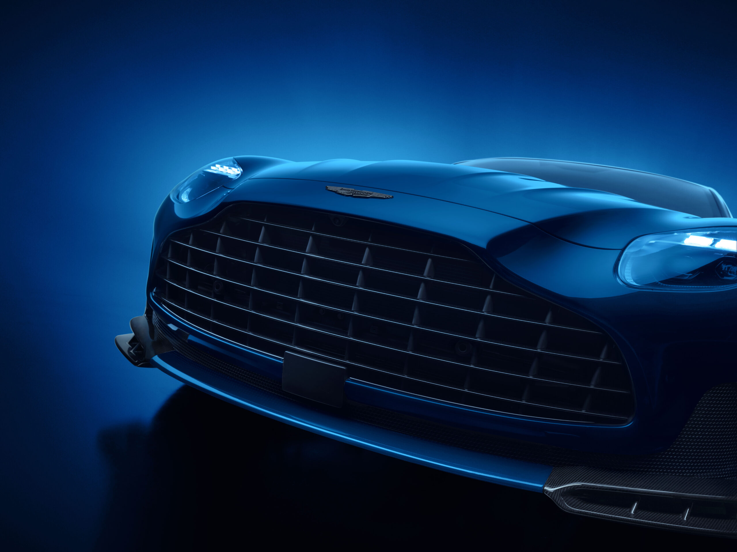 Aston Martin DB12 S 07 scaled