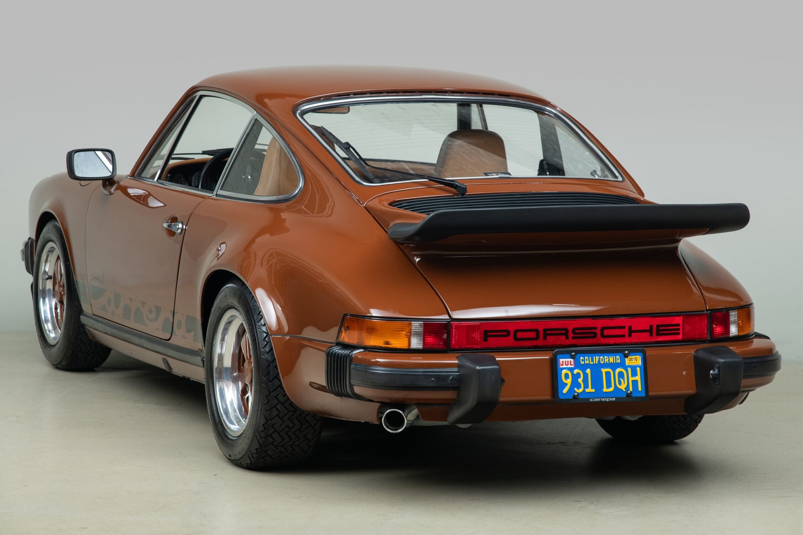 1976 Porsche 911 Carrera 2.7 MFI 4 3 3 scaled