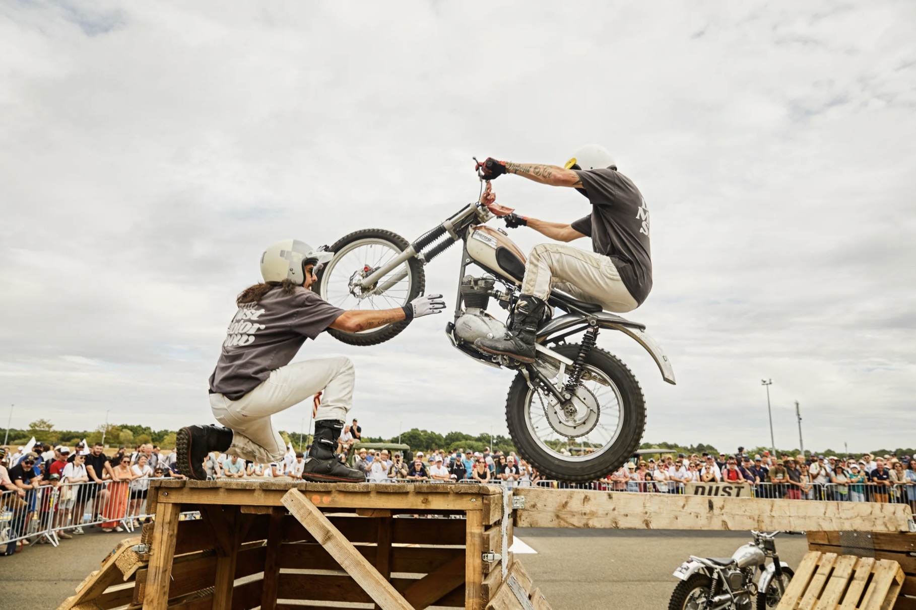 A Trackside Look From 2025 LeMans Classic 8 Bildschirmfoto 2025 11 13 um 08.57.53