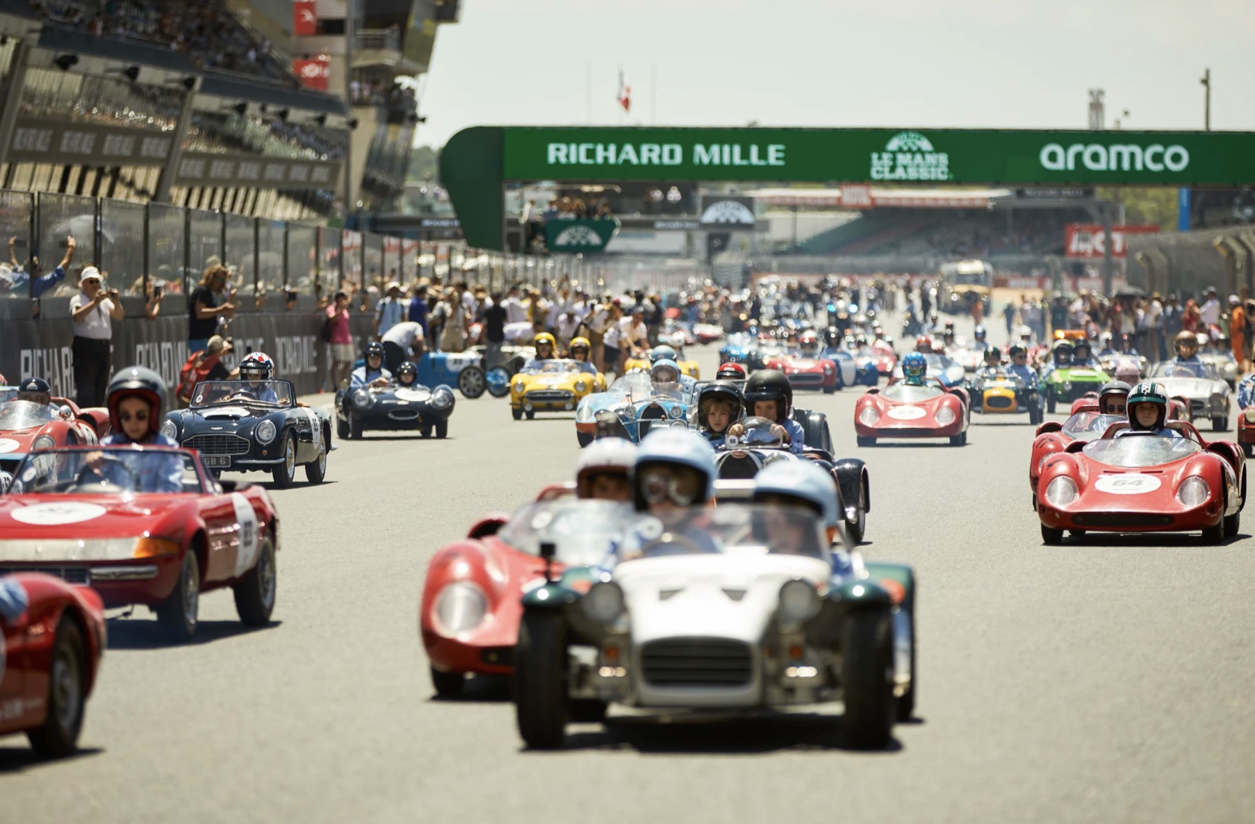 A Trackside Look From 2025 LeMans Classic 19 Bildschirmfoto 2025 11 13 um 08.59.03