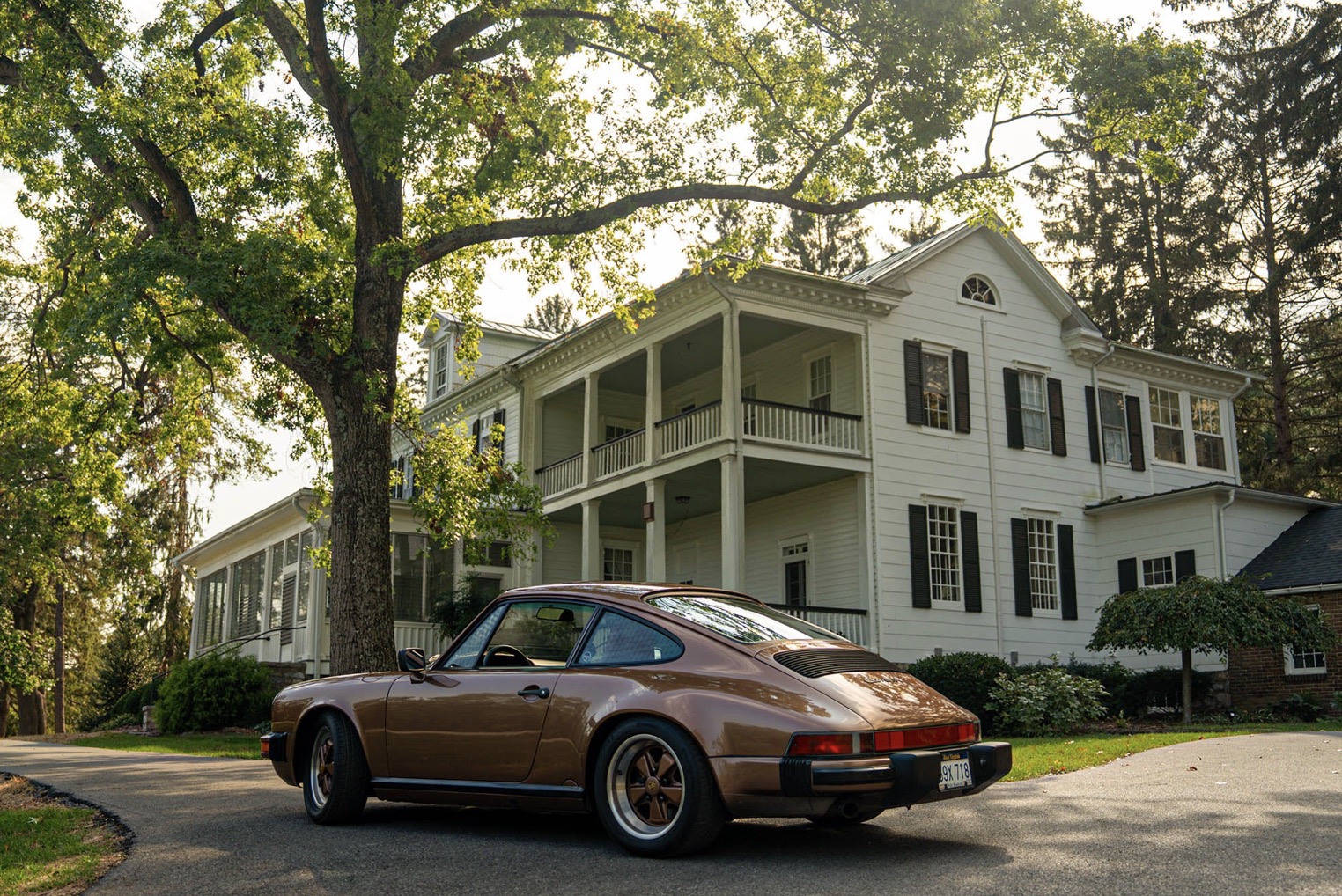 Cognac Brown 911 – The Right Car in the Right Place 6 Bildschirmfoto 2025 11 19 um 09.37.41