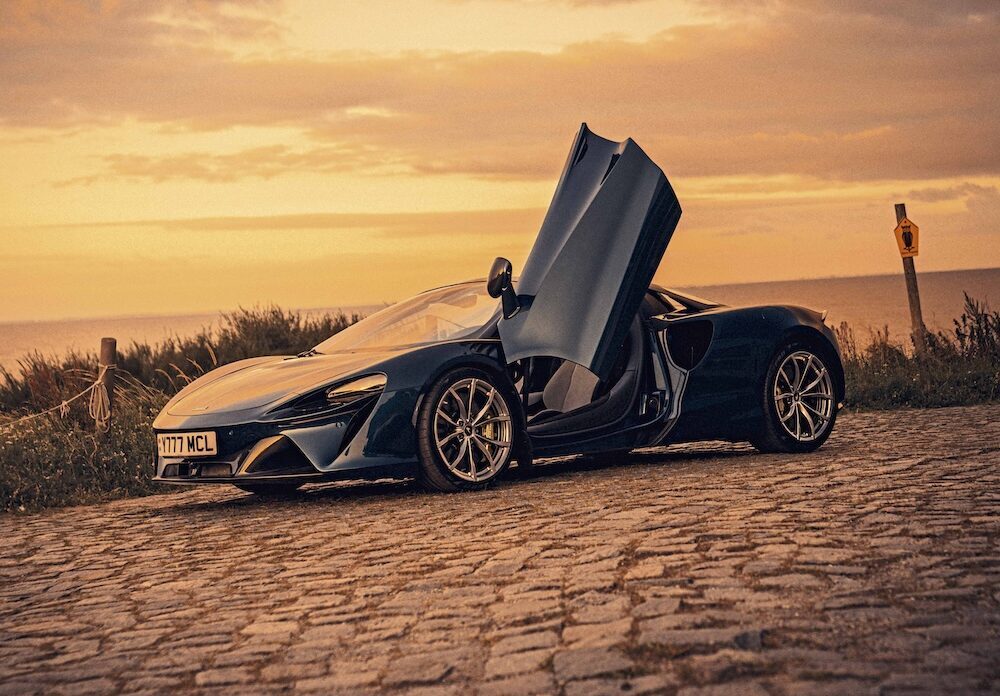 Monk, McLaren, Morning Mist