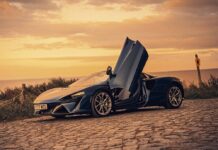 Monk, McLaren, Morning Mist