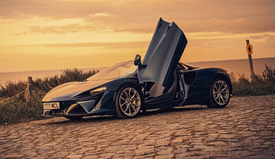 Monk, McLaren, Morning Mist