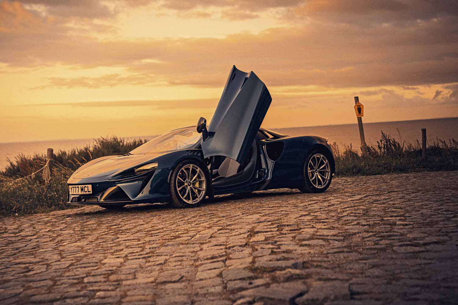 Monk, McLaren, Morning Mist 1 Monk, McLaren, Morning Mist