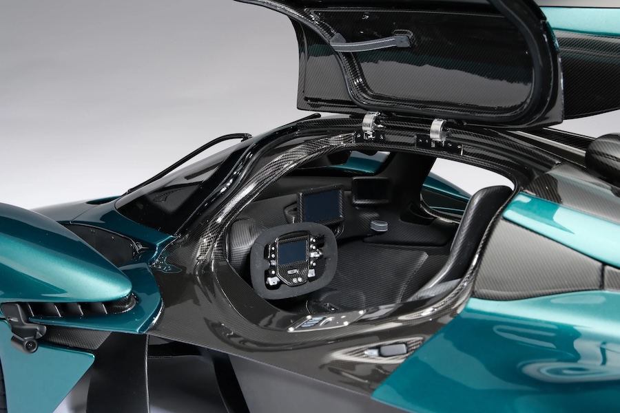 Aston Martin Valkyrie By Amalgam Collection 8 M6302