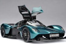 Aston Martin Valkyrie By Amalgam Collection