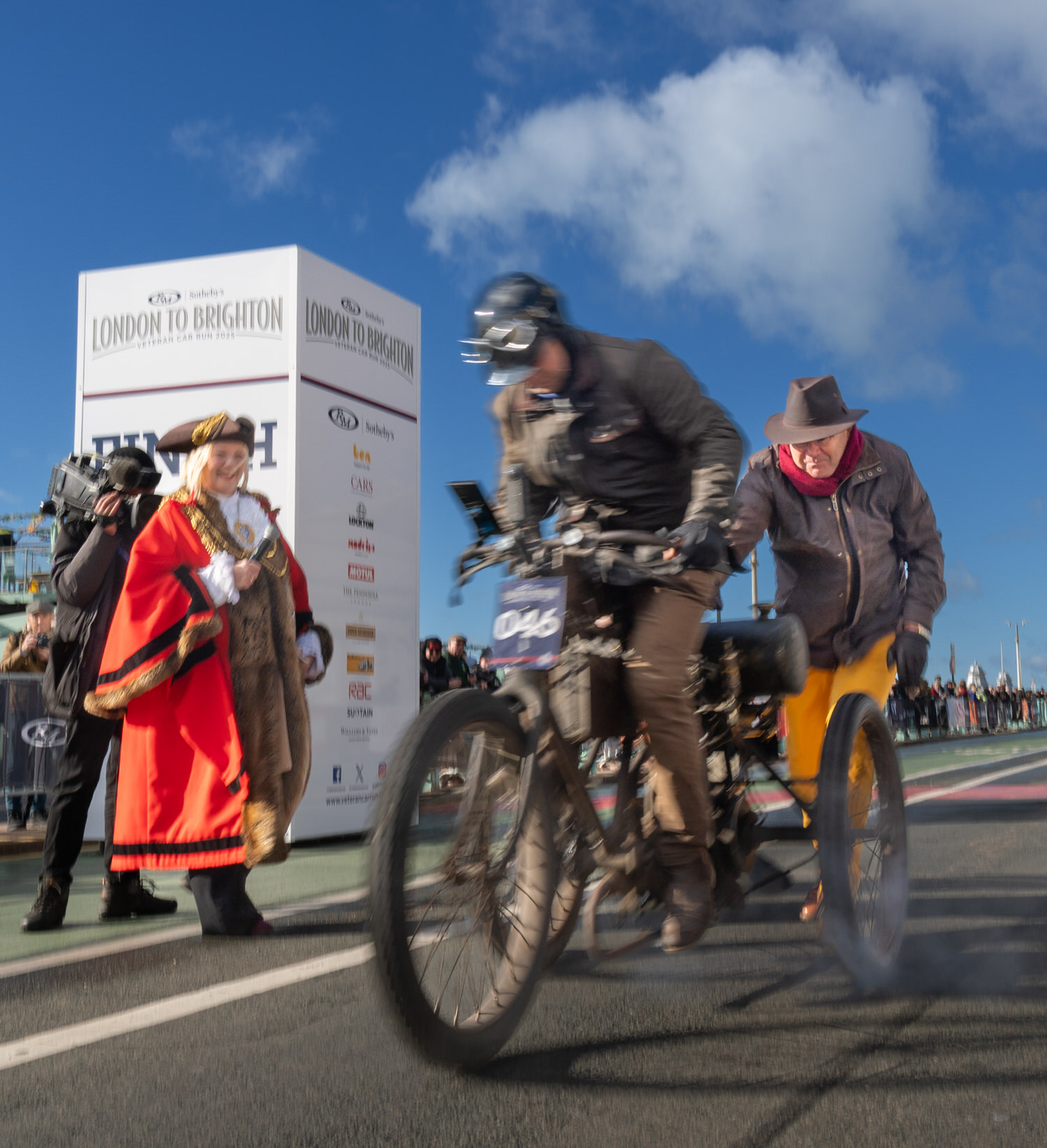 Brighton Veterans - Bathing In Sunshine 3 PDR23881