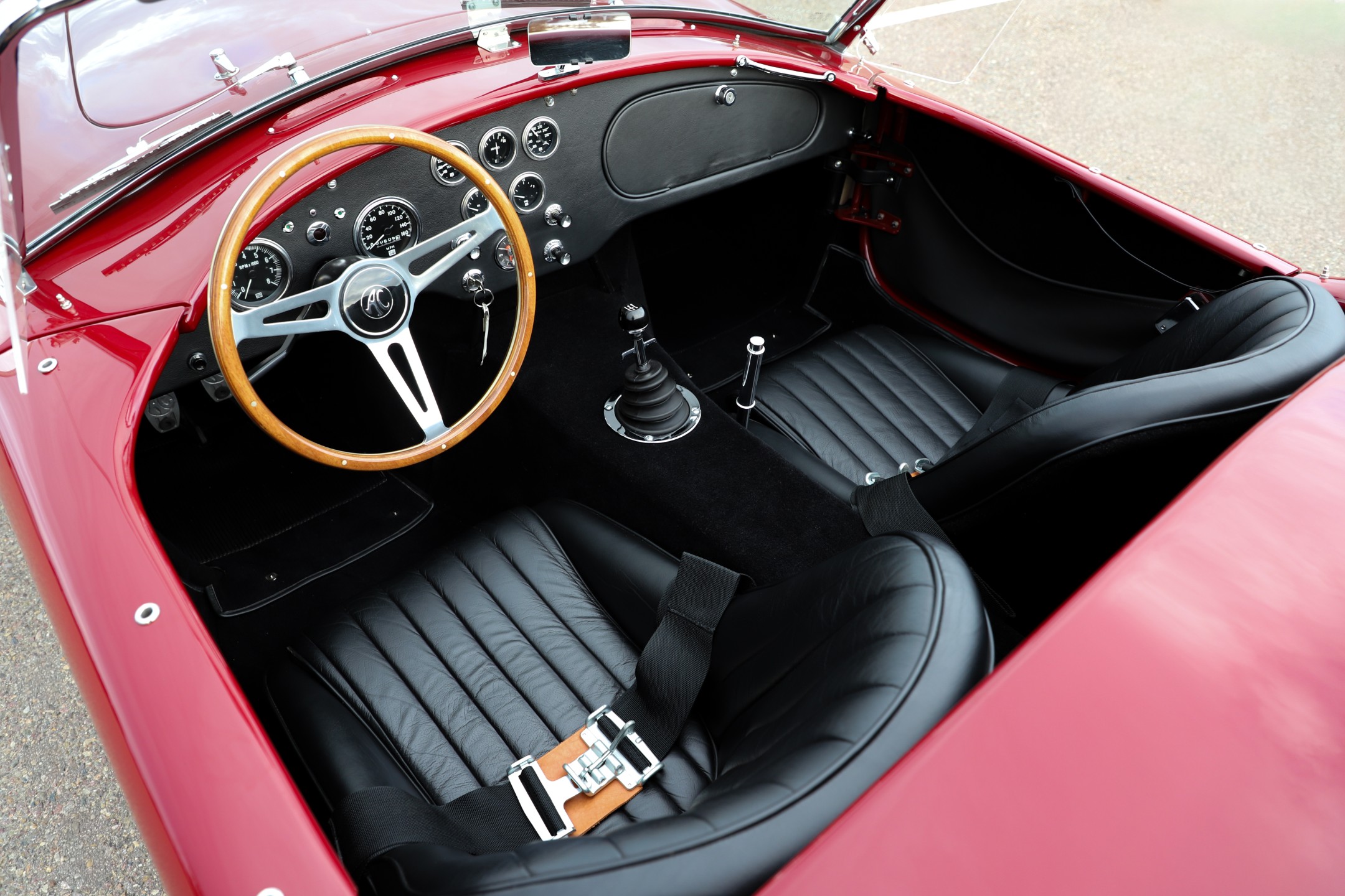 1965 Kirkham Cobra 5 6930f180d3def4915a7a7bac IMG 2535