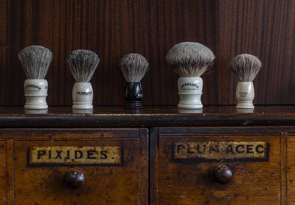 Christmas & Shopping Guide To Classic London