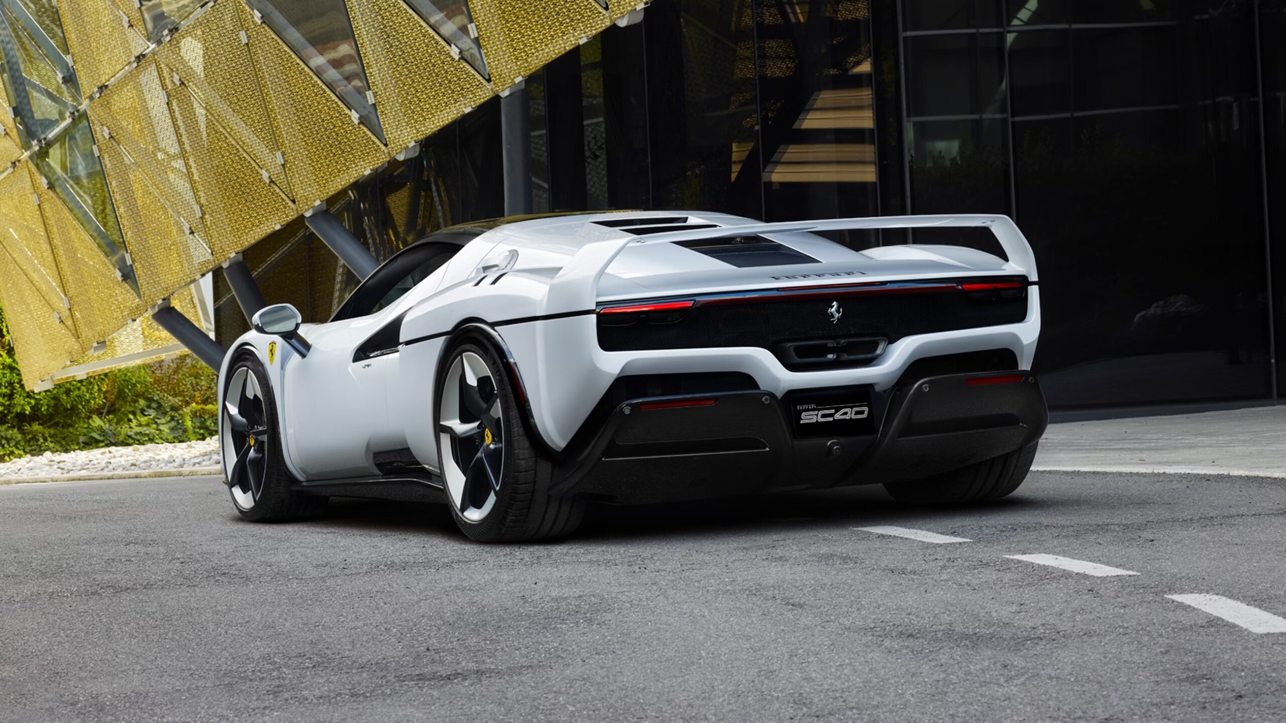 interna2 1920 Ferrari SC40 EXT 10 Kopie scaled