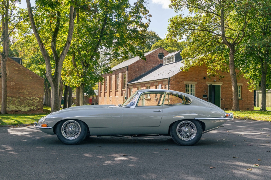 1961 Jaguar E-Type Series 1 3.8 FHC – Flat Floor 4 3 3