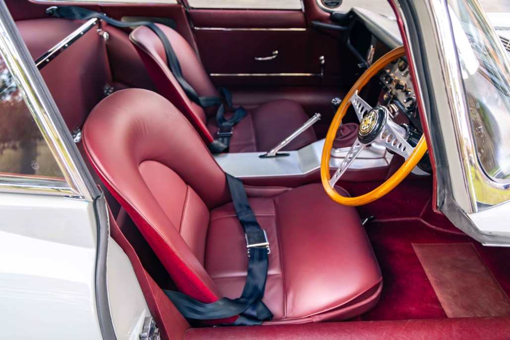 1961 Jaguar E-Type Series 1 3.8 FHC – Flat Floor 7 7 1