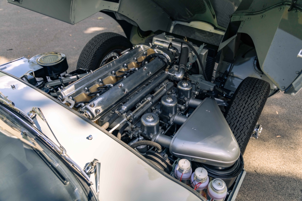 1961 Jaguar E-Type Series 1 3.8 FHC – Flat Floor 8 9 1