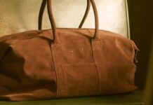 04651 – A Trip In A Bag