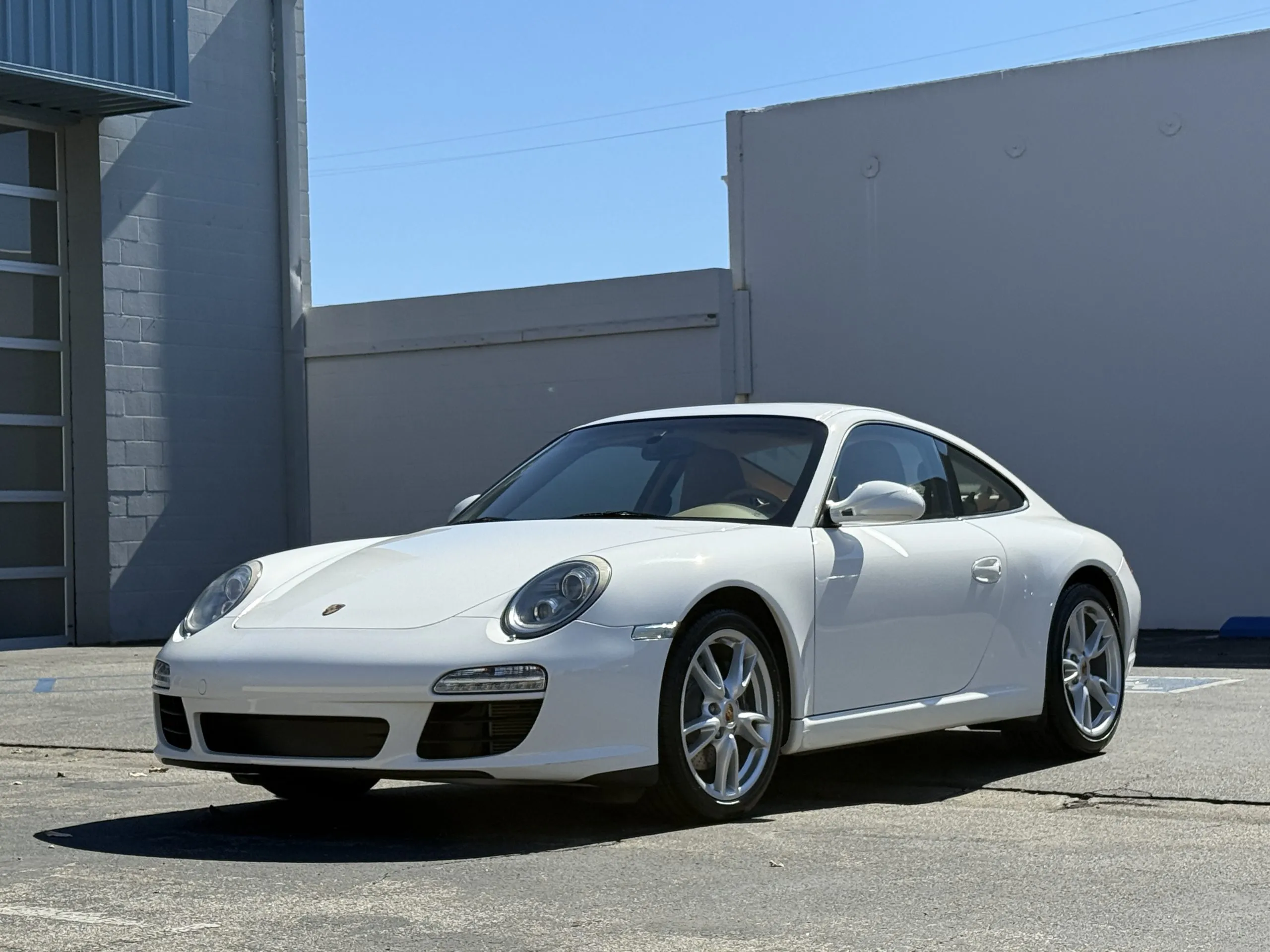 2009 Porsche 911 Carrera Coupe – 6 Speed Manual 3 b