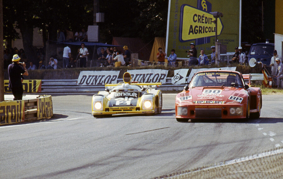 20-lm-1978-080-redman-barbour-paul-porsche-93577a-turbo-leading-the-winner-car-pironi-jaussaud_coated