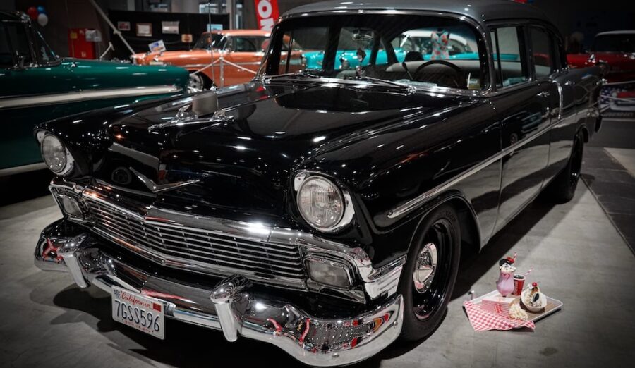 RETRO CLASSICS® 2026 With Automotive Diversity