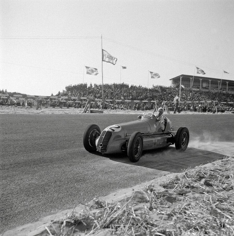 33-zv-1948-203-prince-bira-maserati-4cl-1584_coated