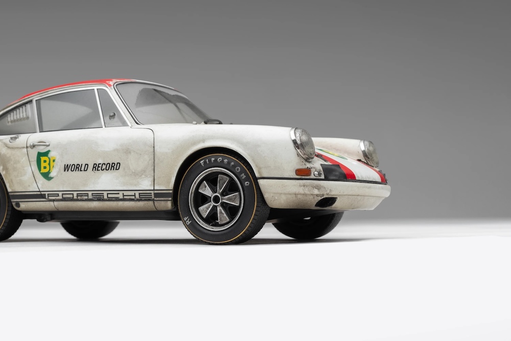 Porsche 911 R - 1967 BP World Record By Amalgam Collection 3 Porsche911R1.18ScaleWeathered WHITE