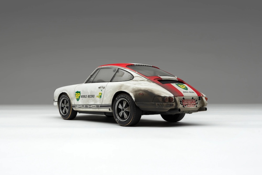 Porsche 911 R - 1967 BP World Record By Amalgam Collection 6 Porsche911R1.18ScaleWeathered WHITE