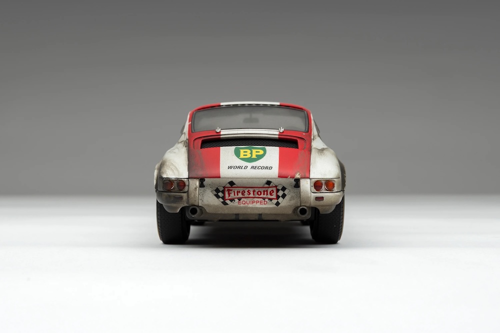 Porsche 911 R - 1967 BP World Record By Amalgam Collection 7 Porsche911R1.18ScaleWeathered WHITE