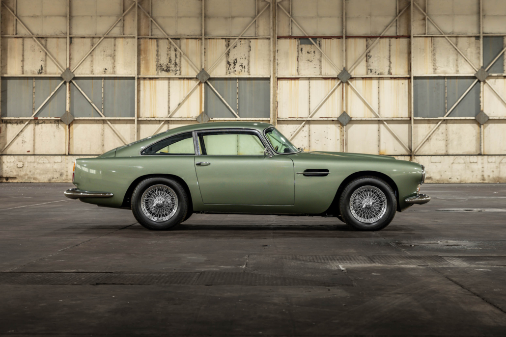 1960 Aston Martin DB4 Series II 3 SCT415 002 1030x687 1