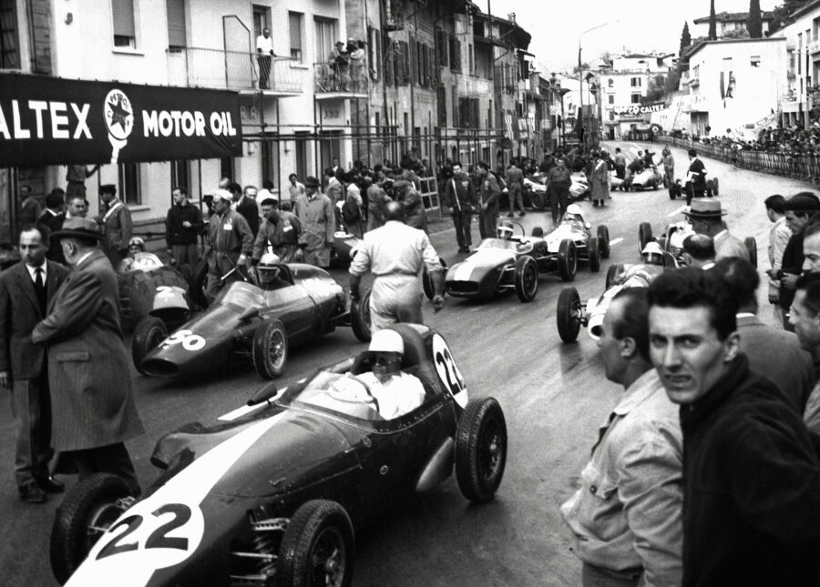 47-gd-1961-028-norberto-bagnalasta-wainer-fiat-leandro-terra-osca-fiat-via-brunati-18er-im-zentrum-gefolgt-vom-lola-mit-roger-zehr-ebenfalls-ecurie-hoba_coated
