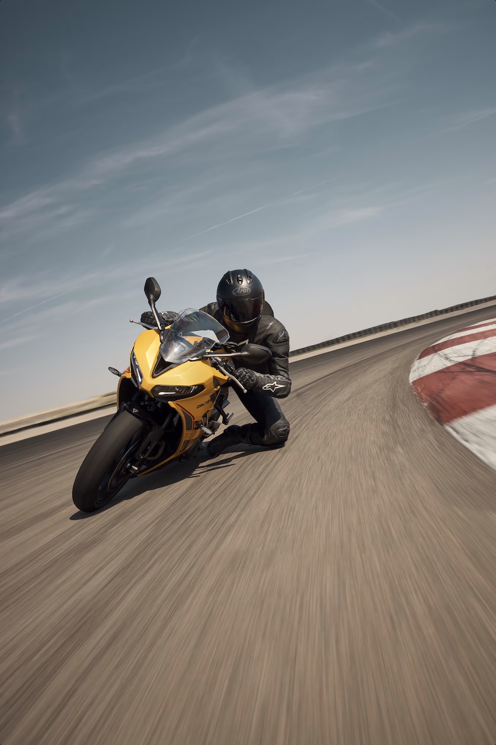 The New Triumph Daytona 660 4