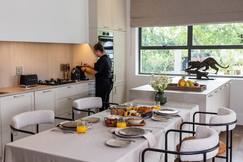 Oakvale Estate 12 Oakvale LR 236 1