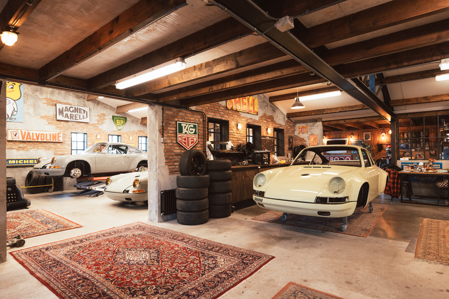 On The Move: Rico Customs 2 Rico Customs 672