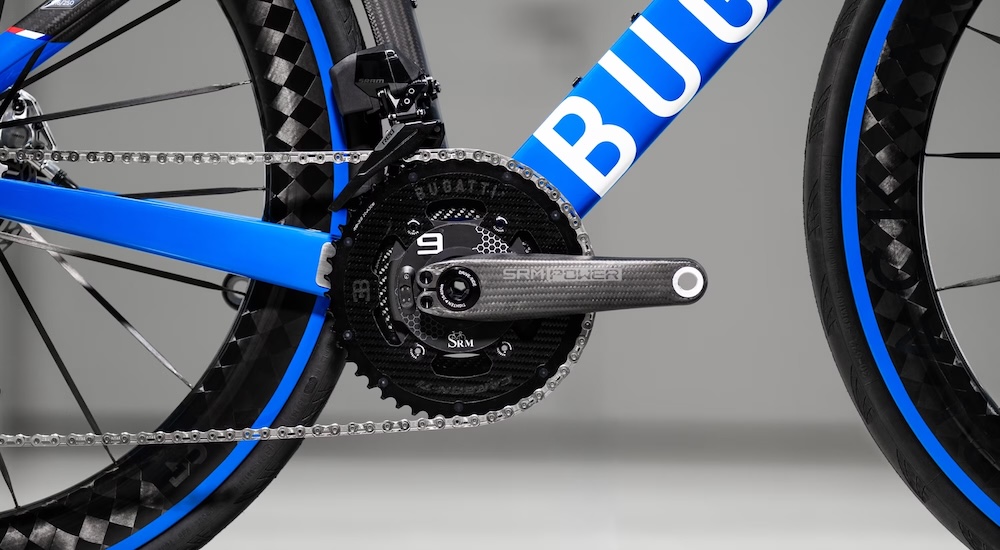 Bugatti Factor ONE 5 action Bugatti Factor ONE 03.jpg