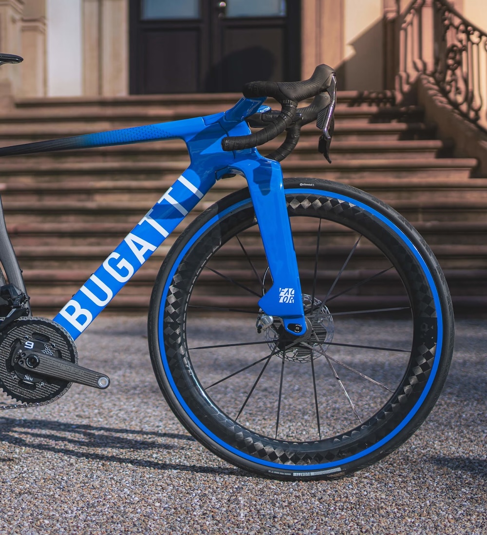 Bugatti Factor ONE 3 e ae ae e .jpg