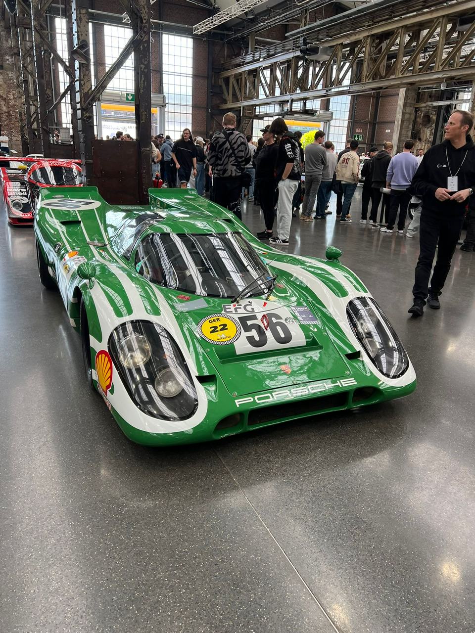 04f17300 8c2d 42b9 9665 ef502393e0a5