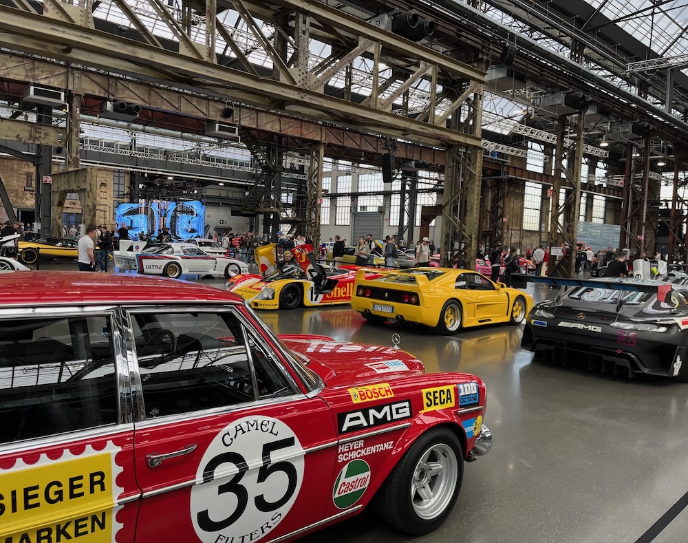 ULTRACE Lands In Düsseldorf / Germany