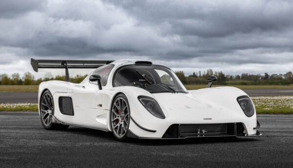 2023 Ultima RS
