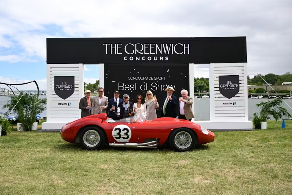 The Red Thunder From Modena & The Man Who Brought It To Greenwich 3 26 US Greenwich Saturday BestOfShow JLipman 0555.jpg 2 Kopie