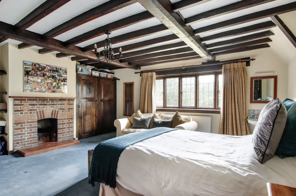 Former F1 Champion John Surtees’ Property For Sale 14 Bildschirmfoto 2026 06 22 um 14.38.58