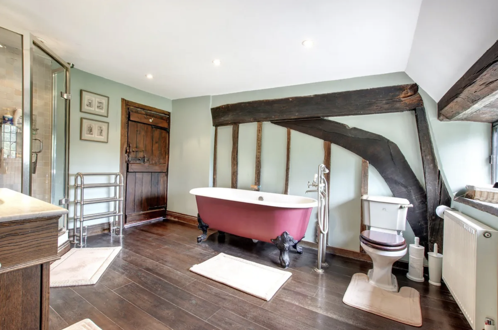 Former F1 Champion John Surtees’ Property For Sale 15 Bildschirmfoto 2026 06 22 um 14.39.02