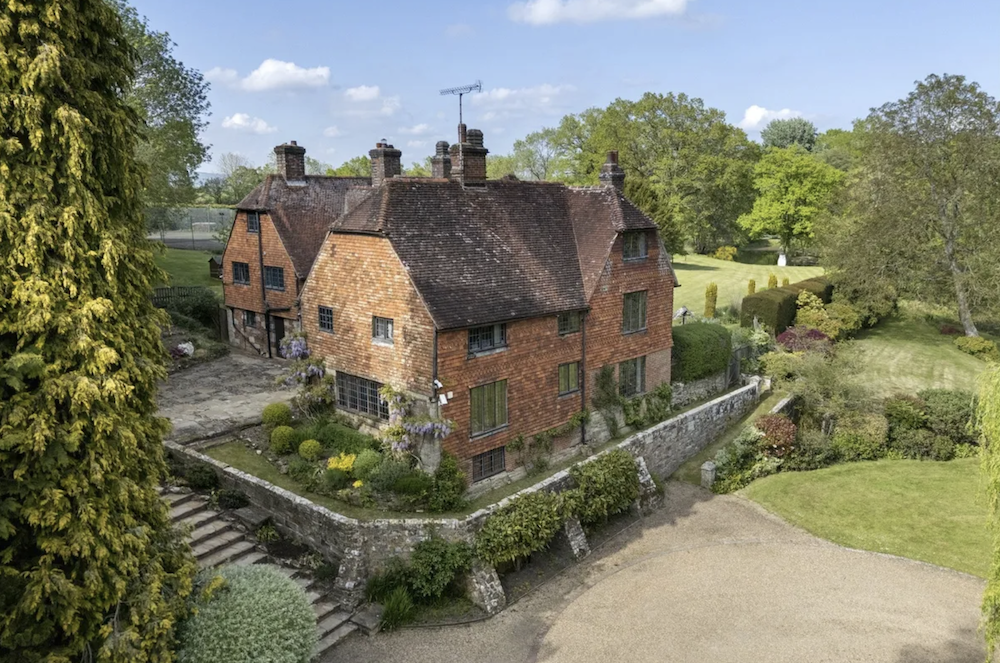 Former F1 Champion John Surtees’ Property For Sale 2 Bildschirmfoto 2026 06 22 um 14.39.16