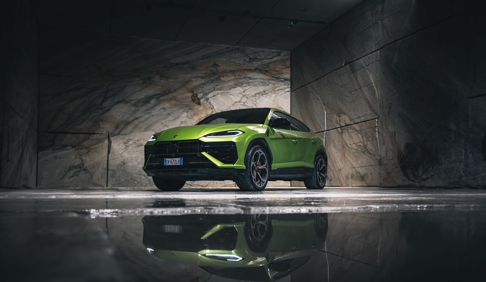 Esperienza Lamborghini: The World From Behind The Wheel 1 1 3