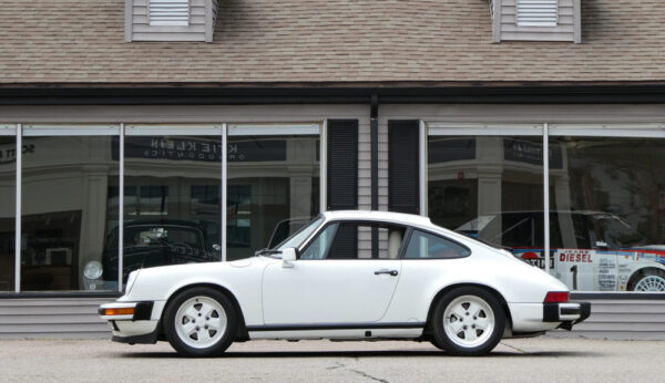 1988 Porsche 911 3.2 Carrera Coupe