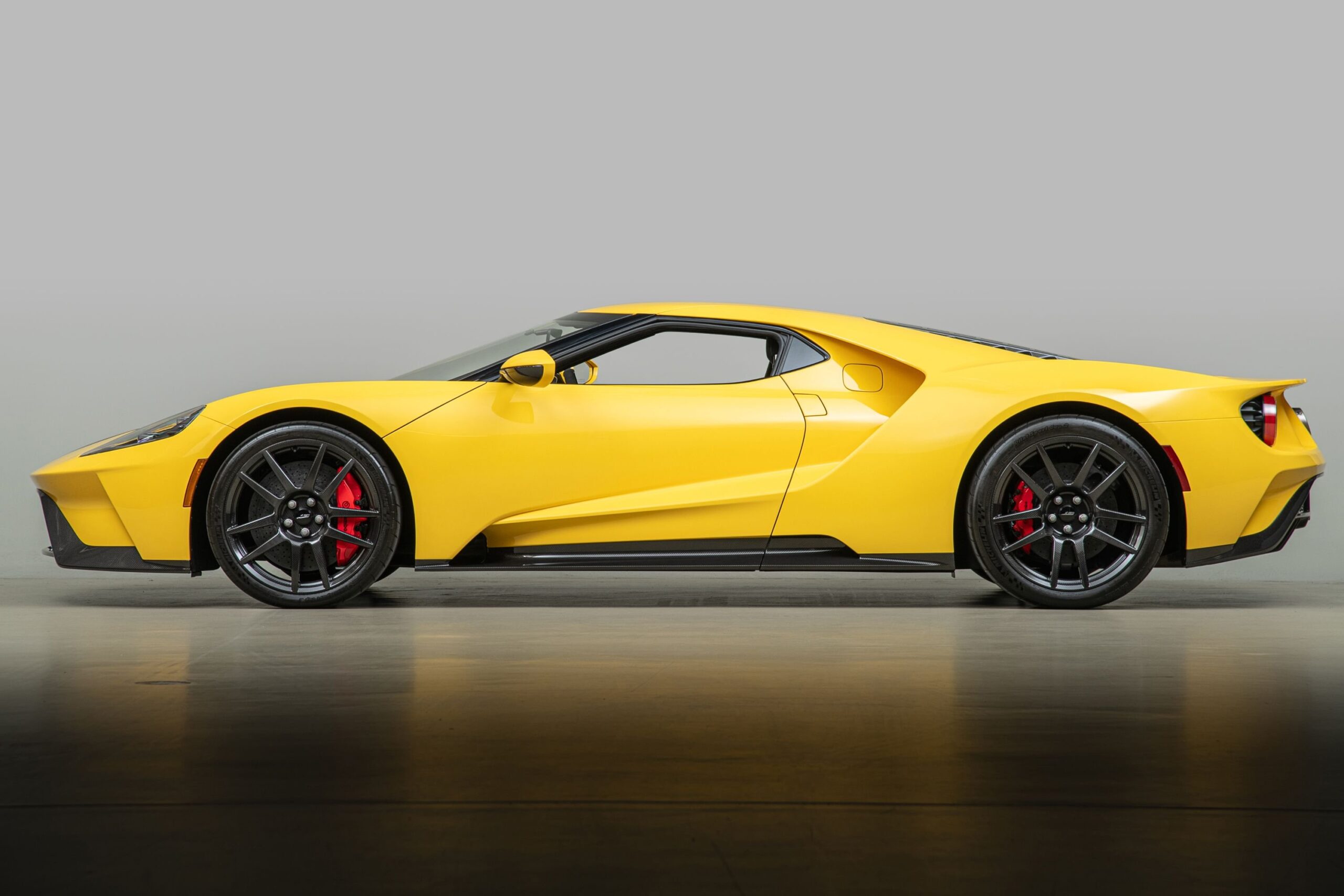 2021 Ford GT Carbon Series 3 2 2 scaled