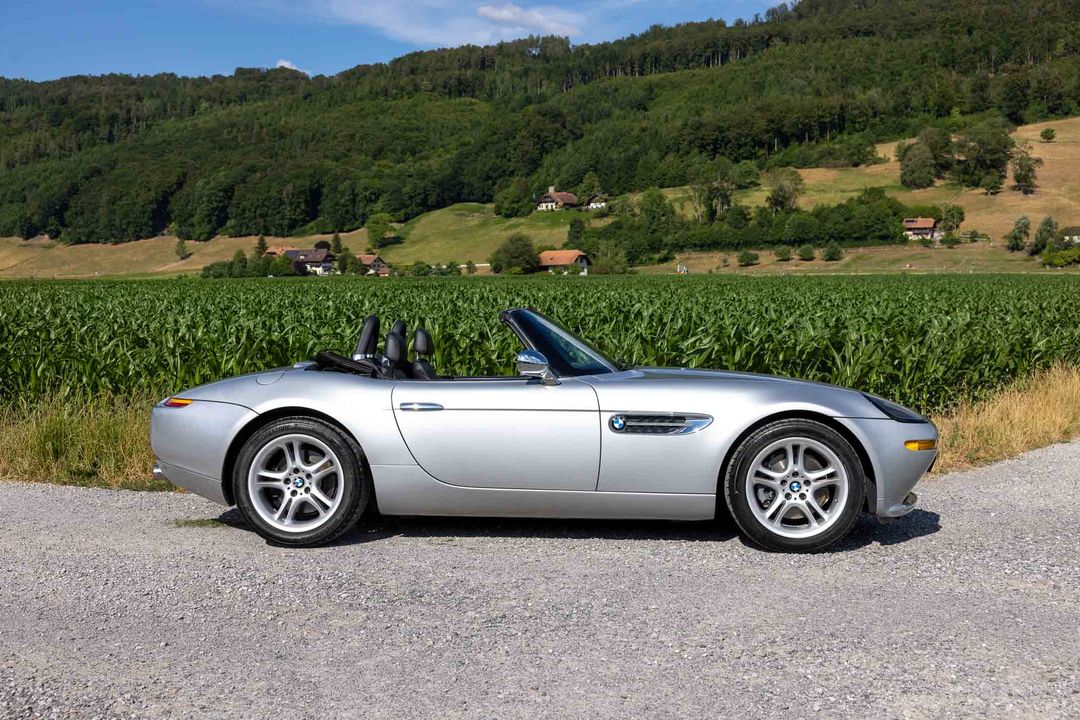 2000 BMW Z8 3 22
