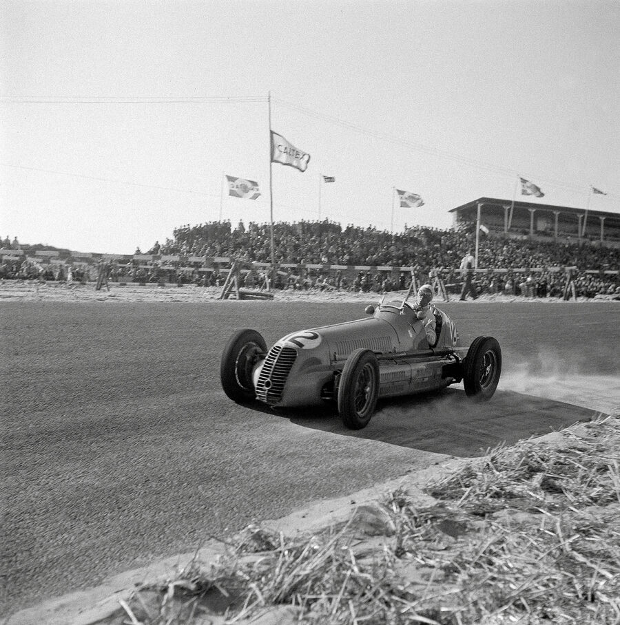 33-zv-1948-203-prince-bira-maserati-4cl-1584_coated-3