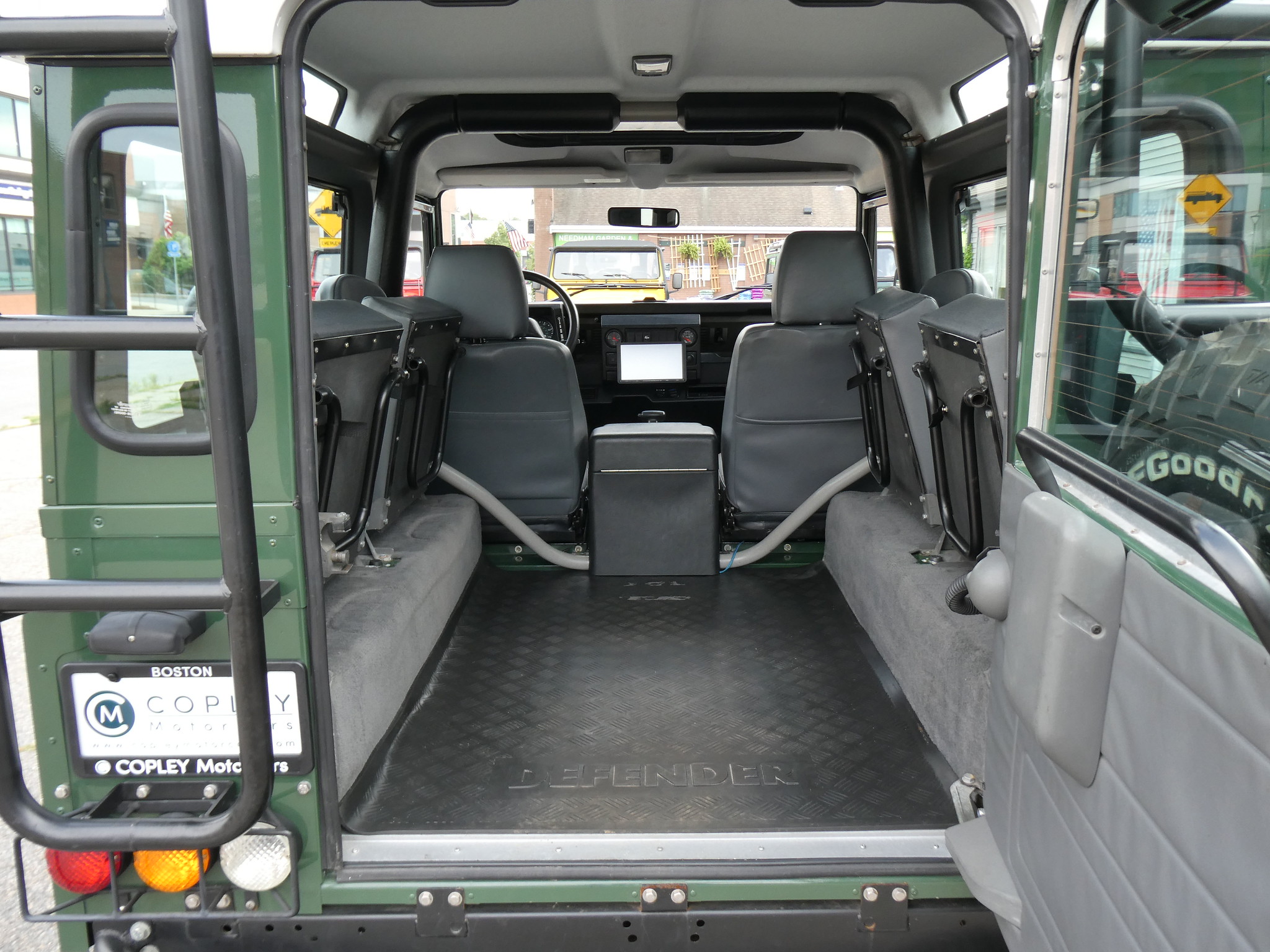 1997 Land Rover NAS Defender 90 Station Wagon 7 6 7