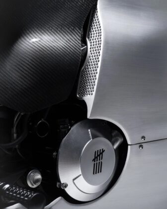 6 B9 DUCATI 821.jpg